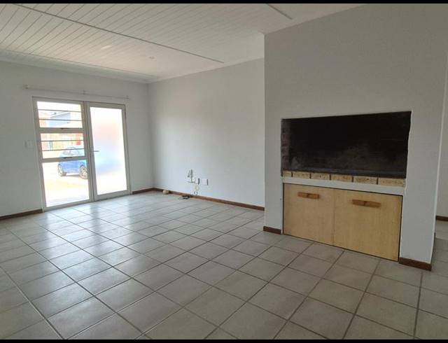 3 BEDROOM HOUSE FOR SALE IN PERLEMOENBAAI